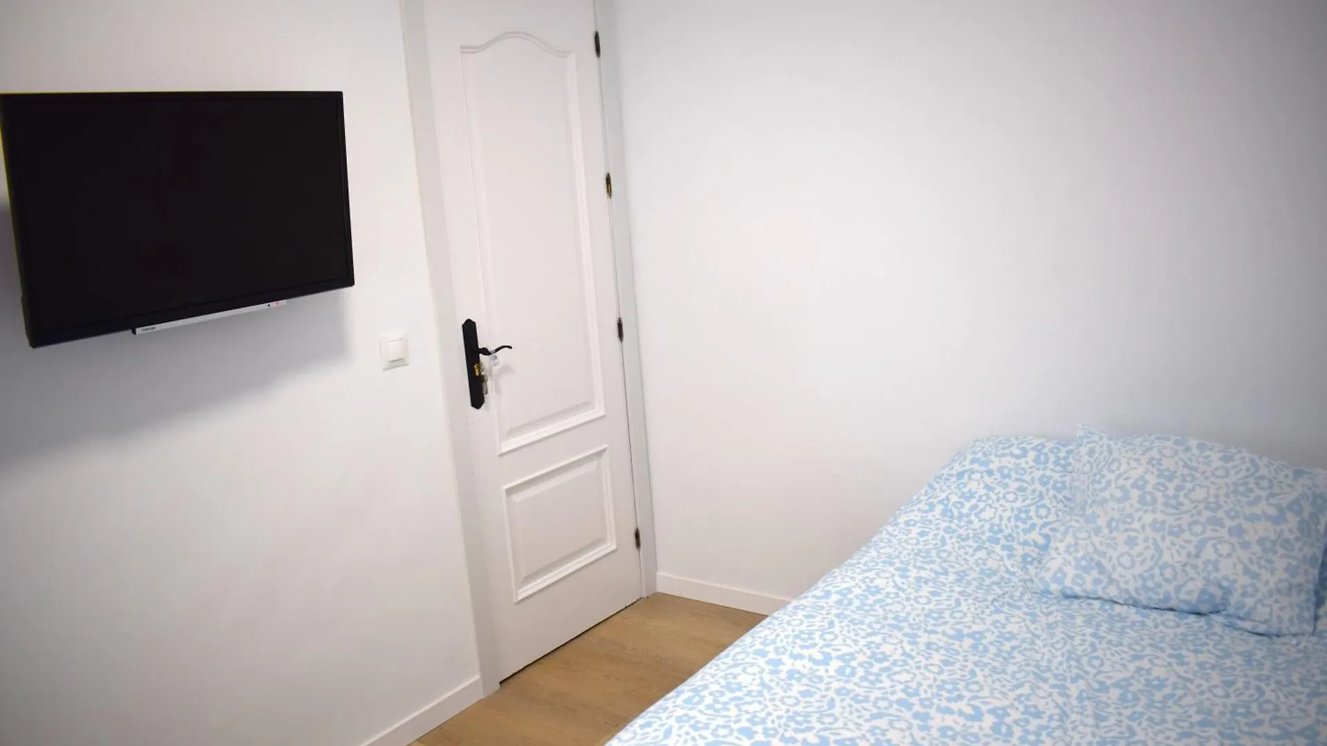 Apartamento Bueno, bonito y barato Málaga 0*,  España